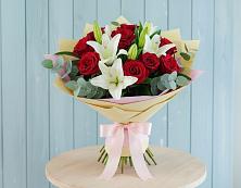 Букет цветов из:  Лилии и Розы в Высоком Краснодарский край