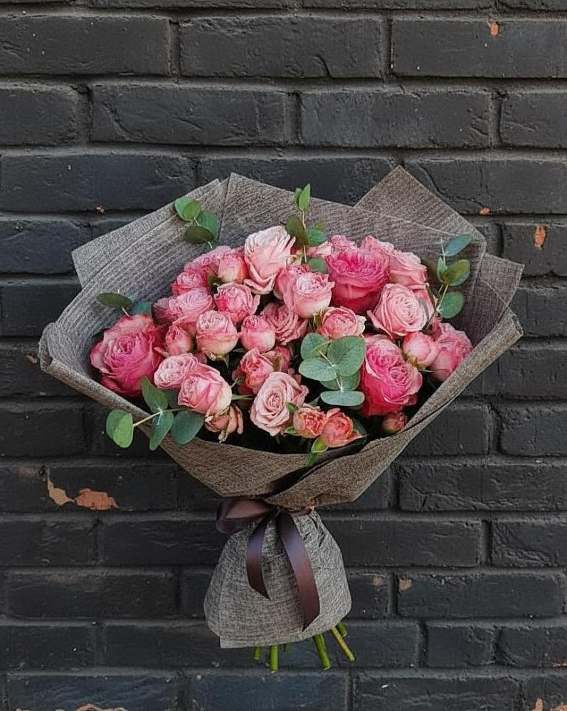 Букет цветов из: Розы в Высоком Краснодарский край