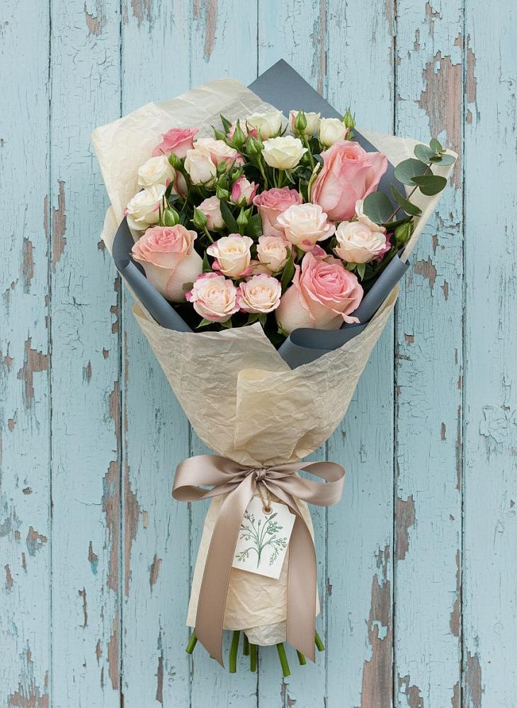 Букет цветов из: Розы в Высоком Краснодарский край