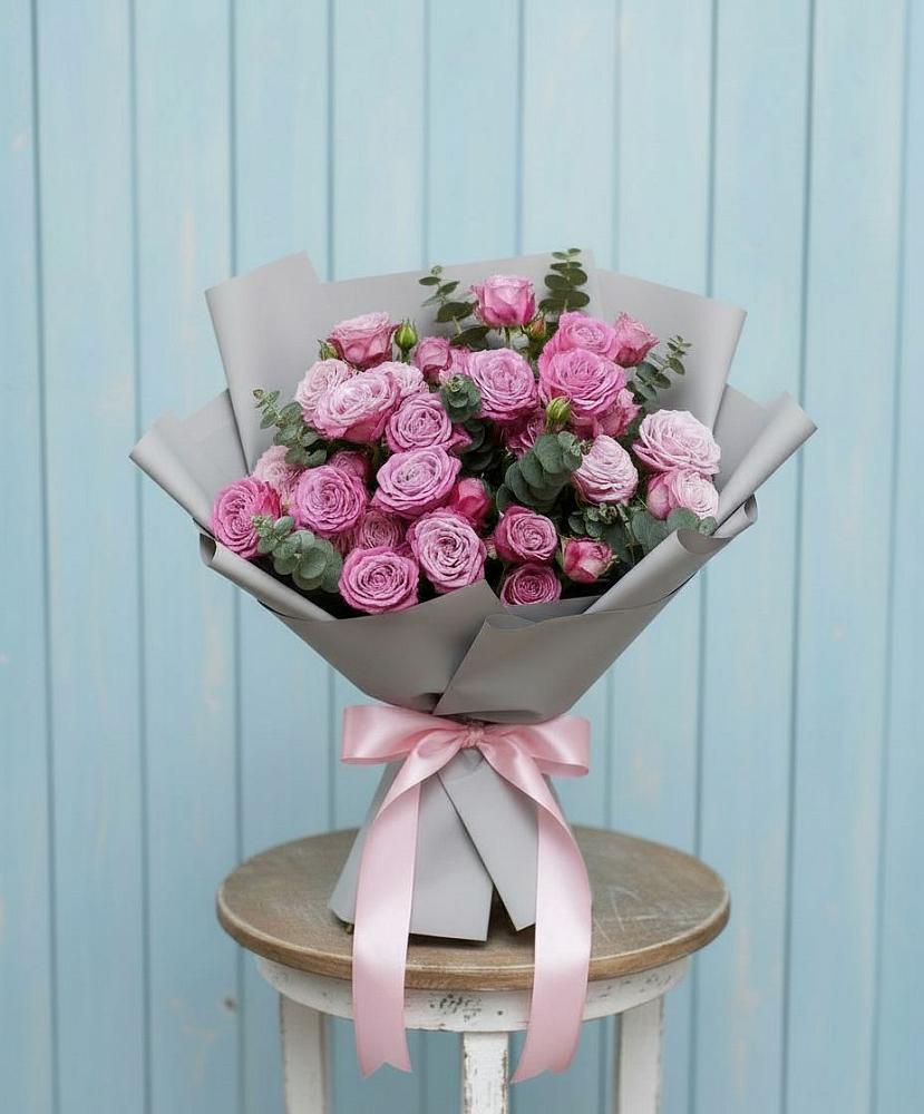 Букет цветов из: Розы в Высоком Краснодарский край