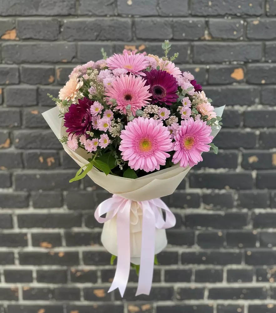 Букет цветов из: Герберы и Хризантемы в Высоком Краснодарский край