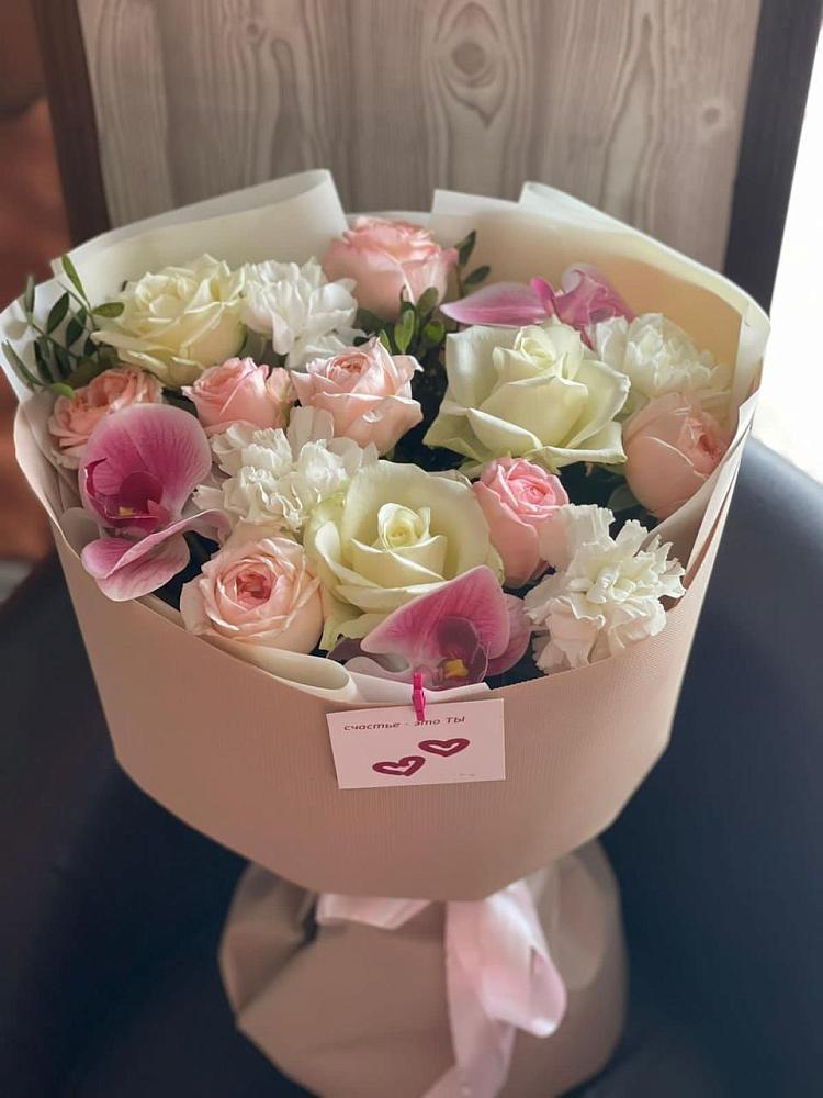 Букет цветов из: Орхидеи, Розы и Гвоздики в Высоком Краснодарский край