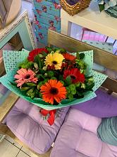 Букет цветов из:  Герберы, Хризантемы и Альстромерии #REPLACE_PRED# Высоком Краснодарский край