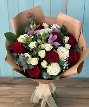Букет цветов из:  Розы и Альстромерии в Высоком Краснодарский край
