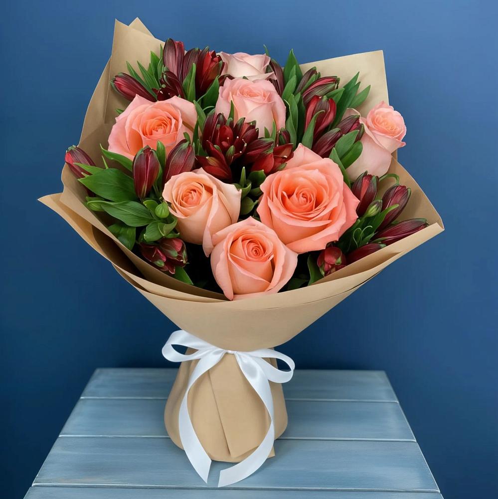 Букет цветов из: Розы и Альстромерии в Высоком Краснодарский край