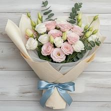 Букет цветов из:  Лизиантусы в Высоком Краснодарский край