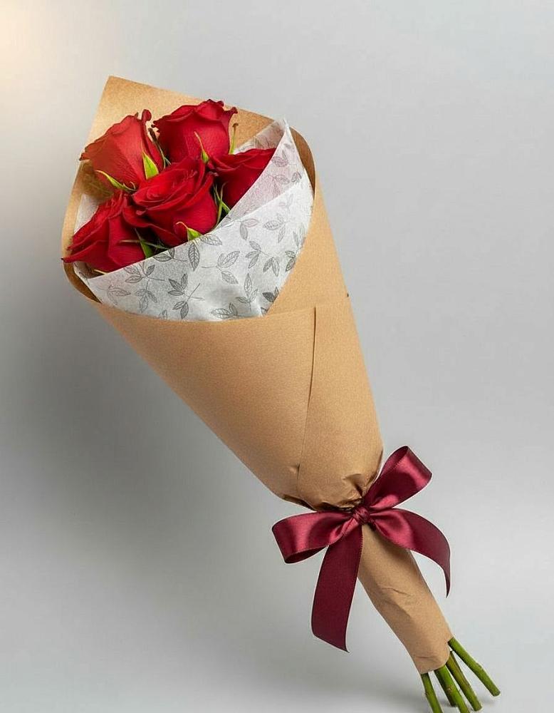Букет цветов из: Розы в Высоком Краснодарский край