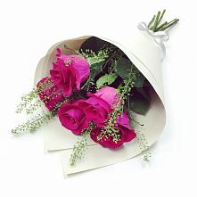 Букет цветов из:  Розы в Высоком Краснодарский край