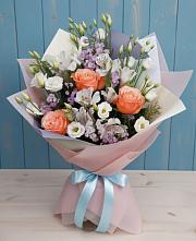 Букет цветов из:  Лизиантусы, Розы, Альстромерии и Гипсофила в Высоком Краснодарский край