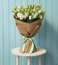 Букет цветов из:  Лизиантусы в Высоком Краснодарский край