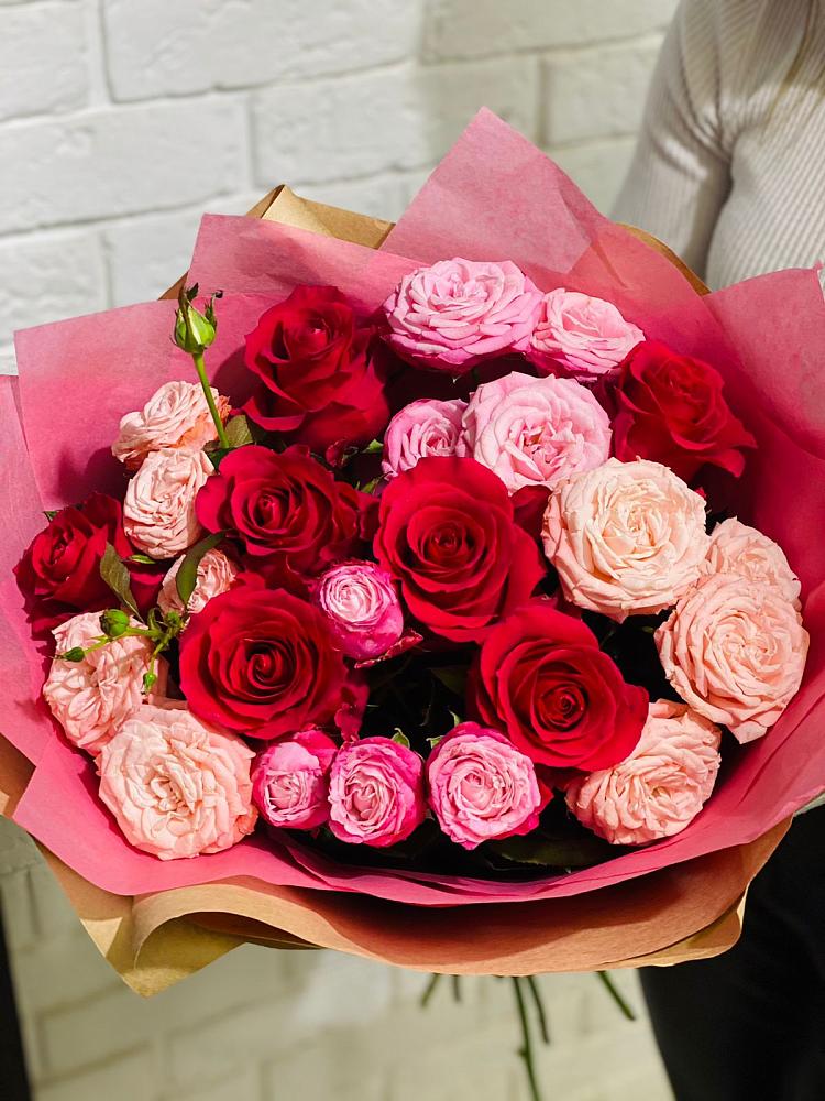 Букет цветов из: Розы в Высоком Краснодарский край