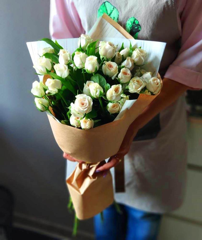 Букет цветов из: Розы в Высоком Краснодарский край