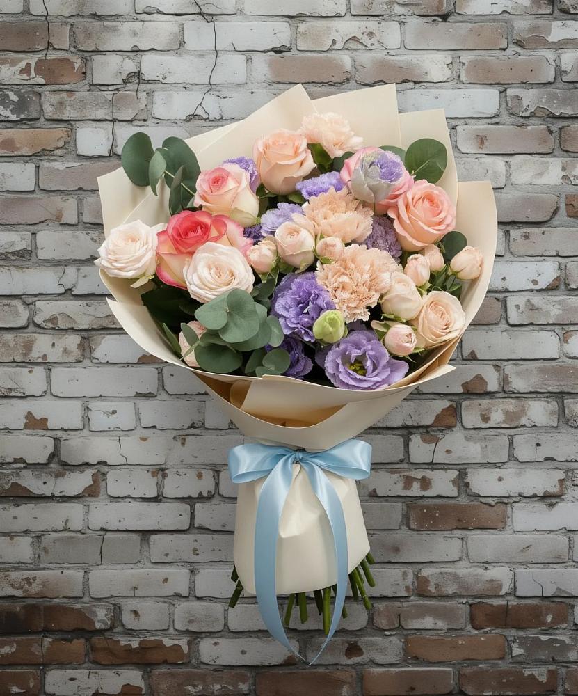 Букет цветов из: Розы, Лизиантусы и Гвоздики в Высоком Краснодарский край