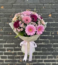 Букет цветов из:  Герберы и Хризантемы в Высоком Краснодарский край