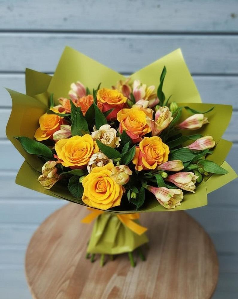 Букет цветов из: Альстромерии и Розы в Высоком Краснодарский край