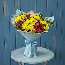 Букет цветов из:  Альстромерии и Хризантемы в Высоком Краснодарский край
