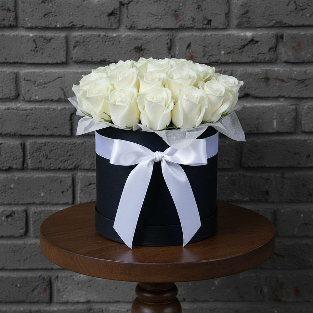 Цветочная композиция из Розы в шляпной коробке в Высоком Краснодарский край