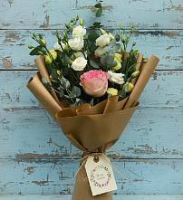Букет цветов из:  Розы и Лизиантусы в Высоком Краснодарский край